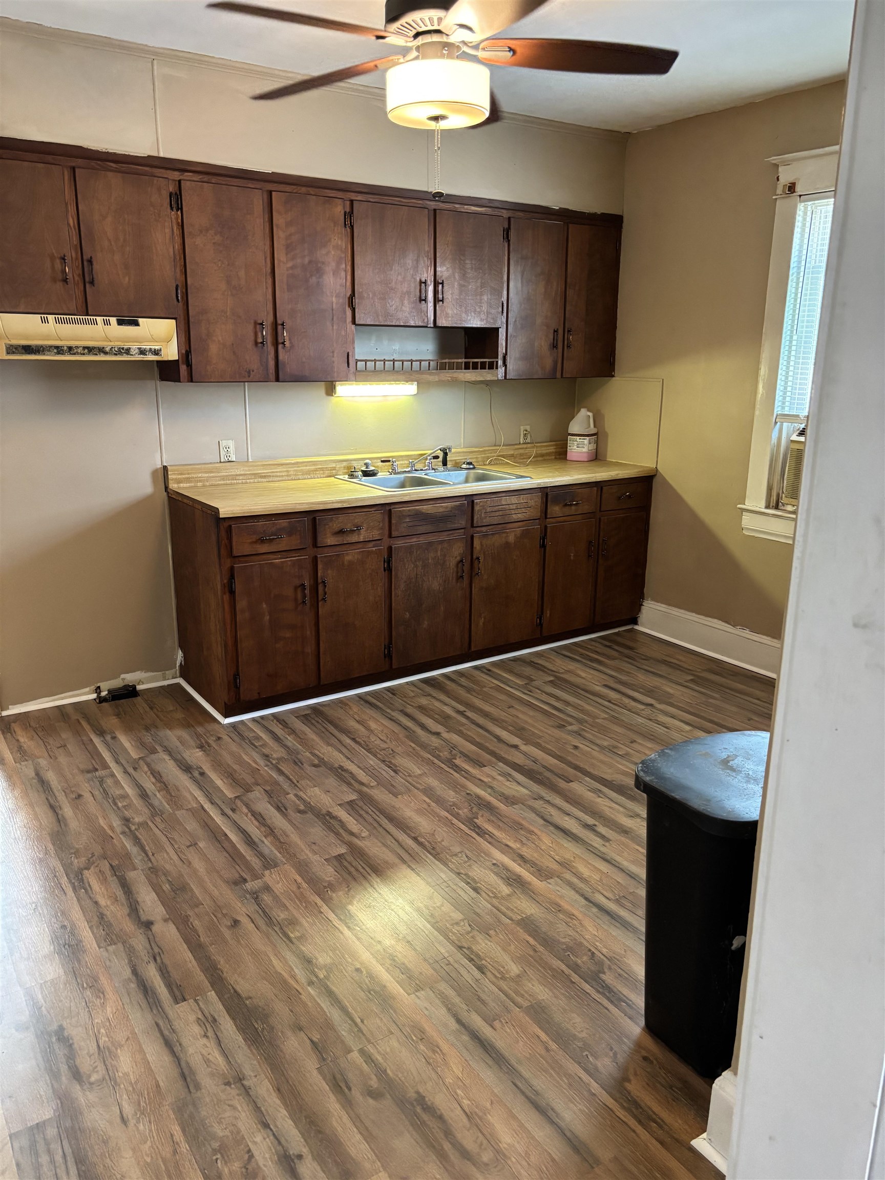 655 E ROCK ST, HARRISONBURG, Virginia 22802, 3 Bedrooms Bedrooms, ,1 BathroomBathrooms,Residential,655 E ROCK ST,669418 MLS # 669418
