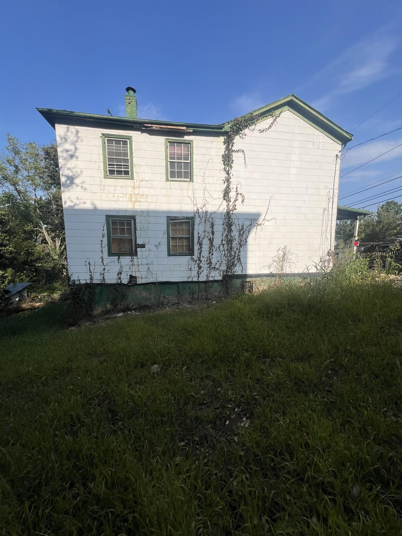 1105 W JOHNSON, STAUNTON, Virginia 24401, 4 Bedrooms Bedrooms, ,2 BathroomsBathrooms,Residential,1105 W JOHNSON,669419 MLS # 669419
