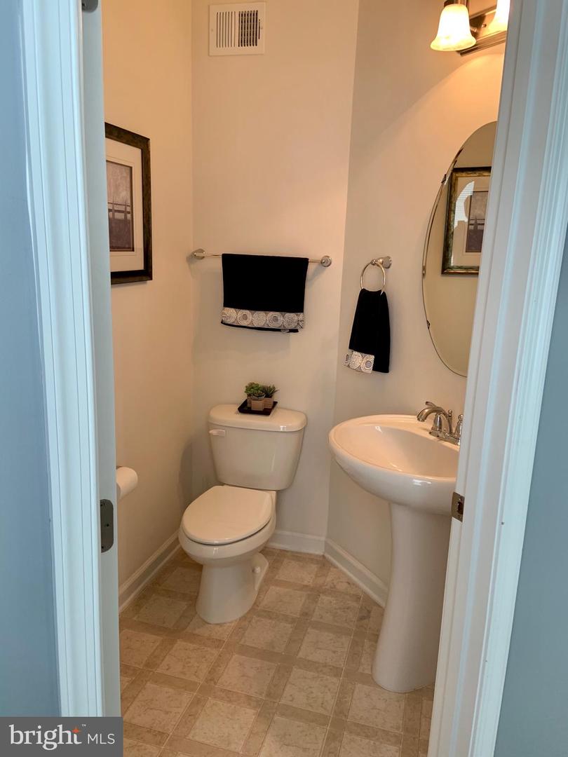 7012 TREK WAY, GAINESVILLE, Virginia 20155, 3 Bedrooms Bedrooms, ,2 BathroomsBathrooms,Residential,For sale,7012 TREK WAY,VAPW2101780 MLS # VAPW2101780
