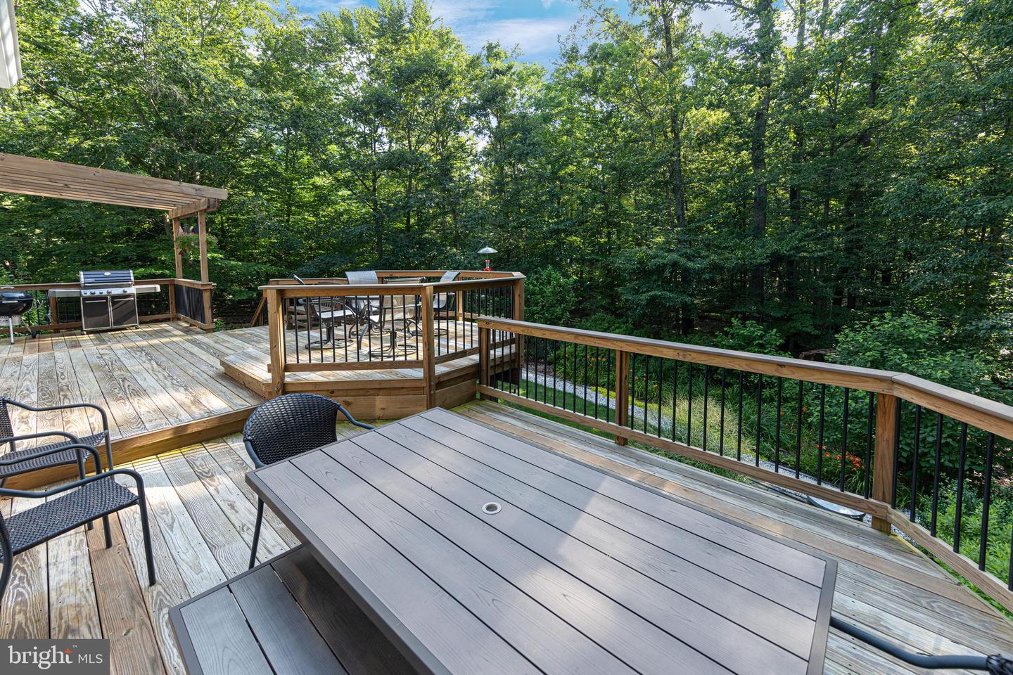 7706 WOODSHADE CT, FAIRFAX STATION, Virginia 22039, 5 Bedrooms Bedrooms, ,3 BathroomsBathrooms,Residential,For sale,7706 WOODSHADE CT,VAFX2262610 MLS # VAFX2262610
