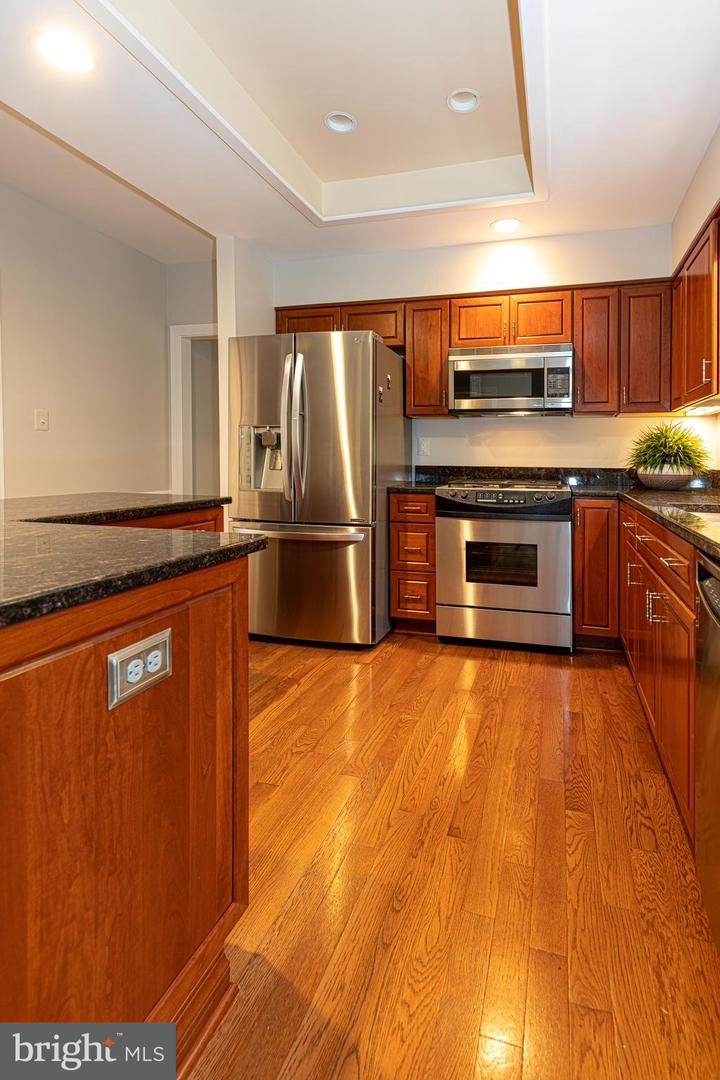7706 WOODSHADE CT, FAIRFAX STATION, Virginia 22039, 5 Bedrooms Bedrooms, ,3 BathroomsBathrooms,Residential,For sale,7706 WOODSHADE CT,VAFX2262610 MLS # VAFX2262610