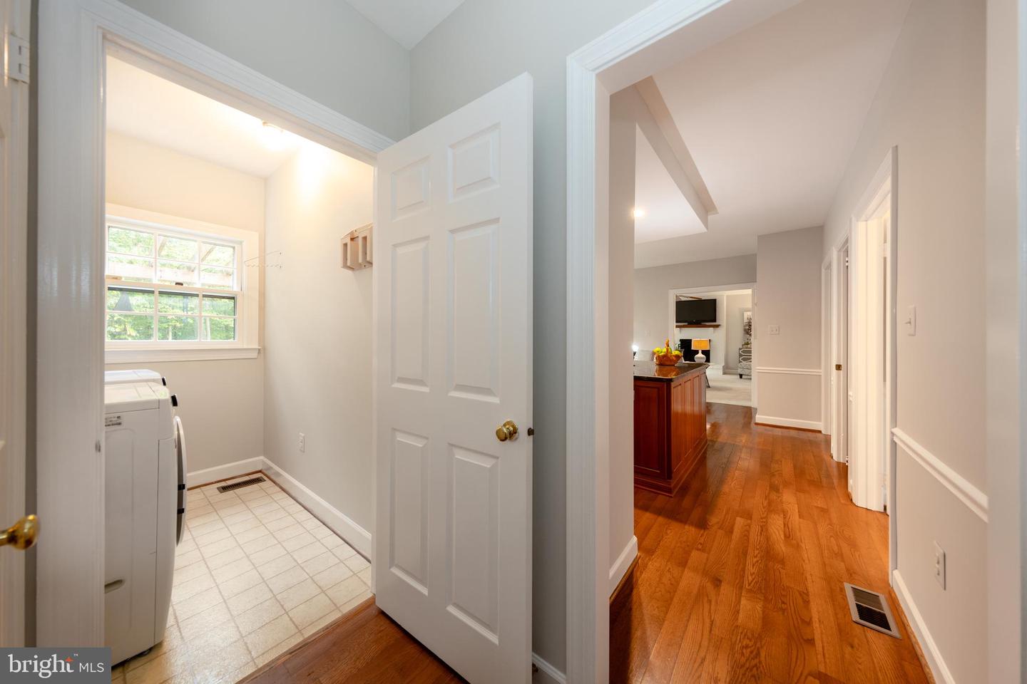 7706 WOODSHADE CT, FAIRFAX STATION, Virginia 22039, 5 Bedrooms Bedrooms, ,3 BathroomsBathrooms,Residential,For sale,7706 WOODSHADE CT,VAFX2262610 MLS # VAFX2262610