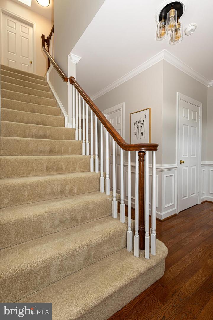 7706 WOODSHADE CT, FAIRFAX STATION, Virginia 22039, 5 Bedrooms Bedrooms, ,3 BathroomsBathrooms,Residential,For sale,7706 WOODSHADE CT,VAFX2262610 MLS # VAFX2262610