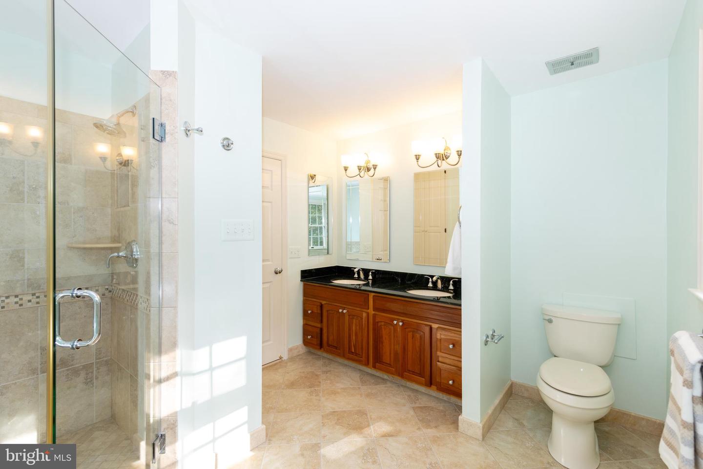 7706 WOODSHADE CT, FAIRFAX STATION, Virginia 22039, 5 Bedrooms Bedrooms, ,3 BathroomsBathrooms,Residential,For sale,7706 WOODSHADE CT,VAFX2262610 MLS # VAFX2262610