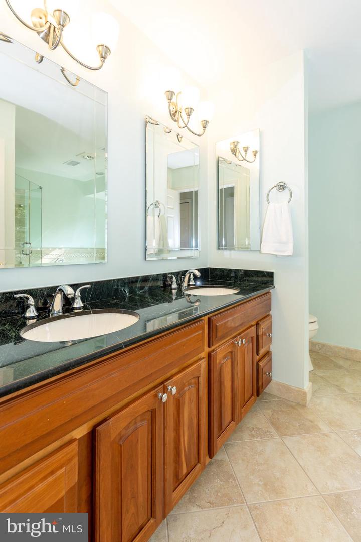 7706 WOODSHADE CT, FAIRFAX STATION, Virginia 22039, 5 Bedrooms Bedrooms, ,3 BathroomsBathrooms,Residential,For sale,7706 WOODSHADE CT,VAFX2262610 MLS # VAFX2262610