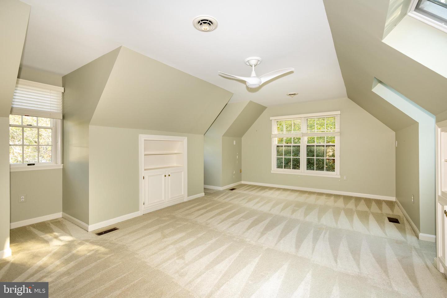7706 WOODSHADE CT, FAIRFAX STATION, Virginia 22039, 5 Bedrooms Bedrooms, ,3 BathroomsBathrooms,Residential,For sale,7706 WOODSHADE CT,VAFX2262610 MLS # VAFX2262610