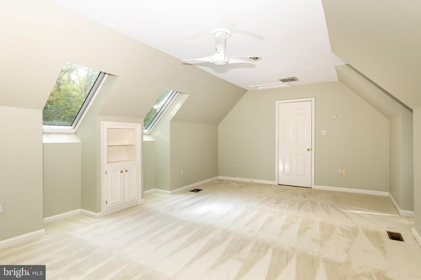 7706 WOODSHADE CT, FAIRFAX STATION, Virginia 22039, 5 Bedrooms Bedrooms, ,3 BathroomsBathrooms,Residential,For sale,7706 WOODSHADE CT,VAFX2262610 MLS # VAFX2262610