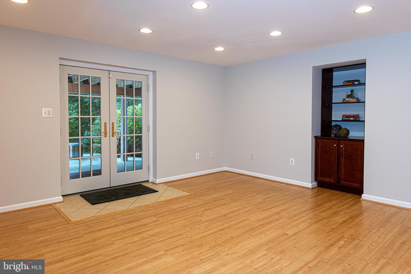 7706 WOODSHADE CT, FAIRFAX STATION, Virginia 22039, 5 Bedrooms Bedrooms, ,3 BathroomsBathrooms,Residential,For sale,7706 WOODSHADE CT,VAFX2262610 MLS # VAFX2262610
