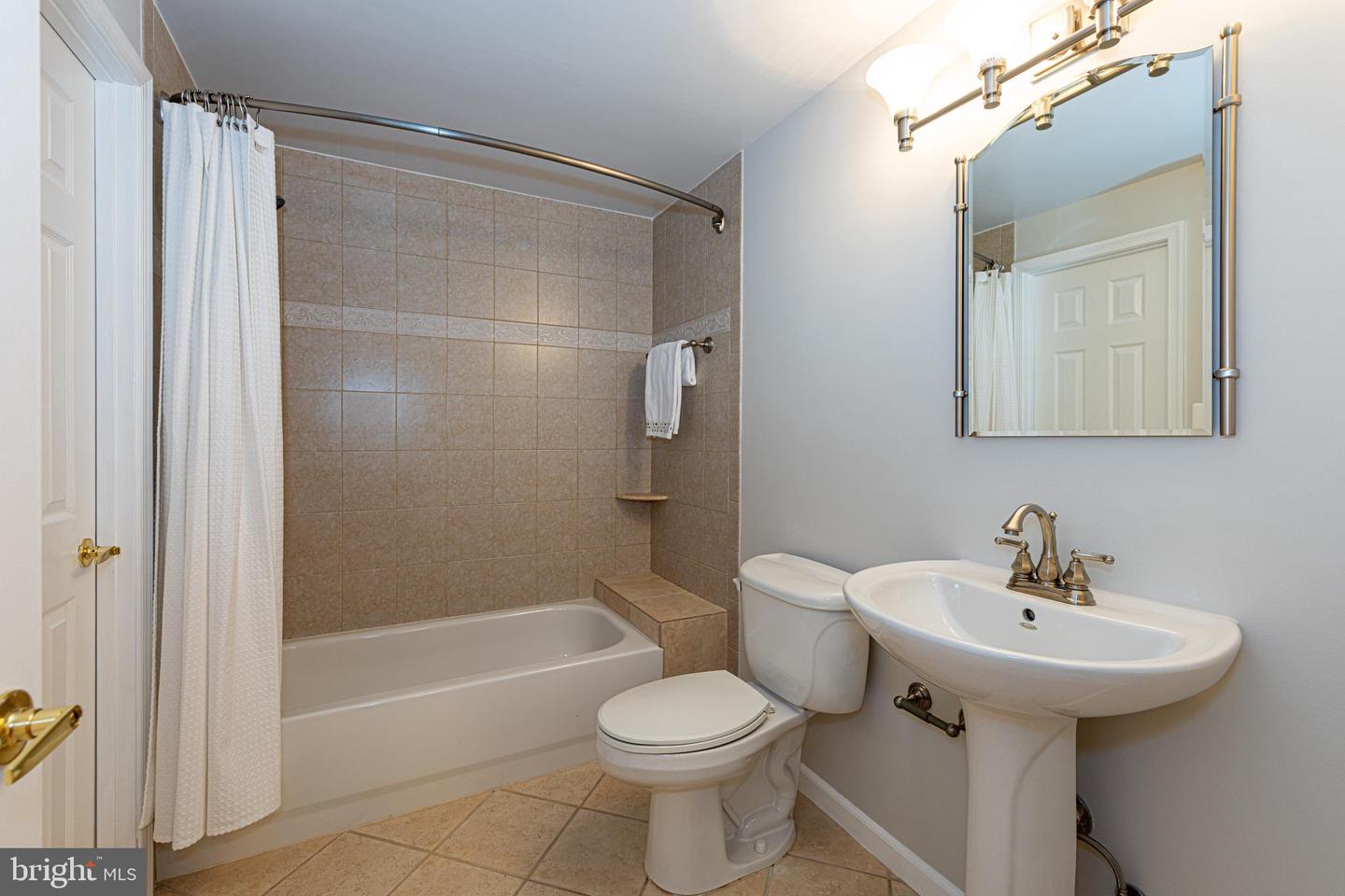 7706 WOODSHADE CT, FAIRFAX STATION, Virginia 22039, 5 Bedrooms Bedrooms, ,3 BathroomsBathrooms,Residential,For sale,7706 WOODSHADE CT,VAFX2262610 MLS # VAFX2262610