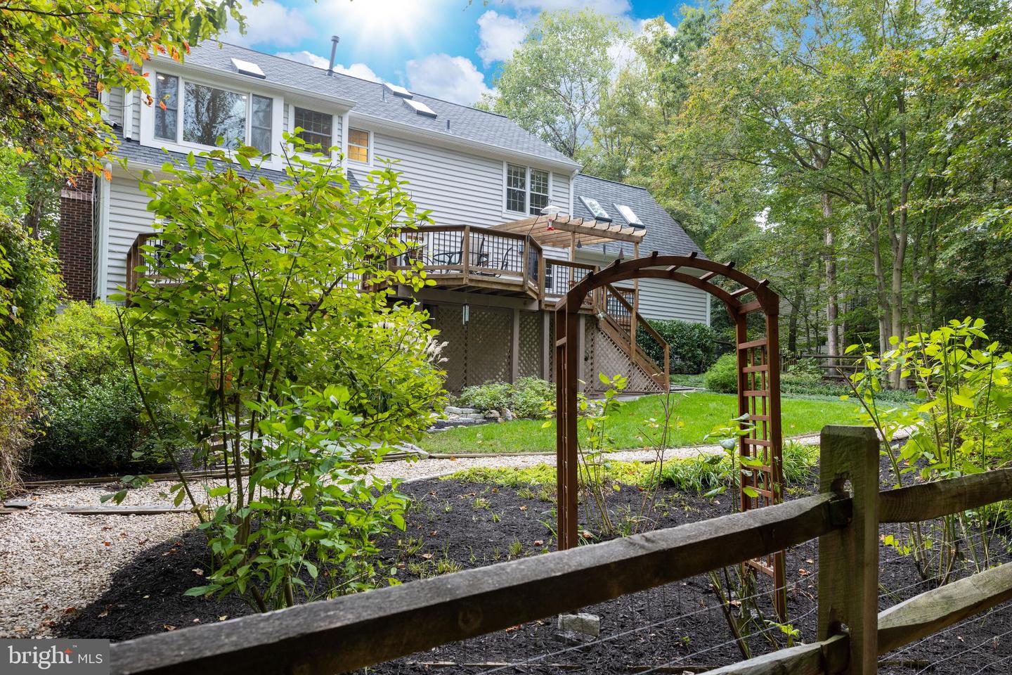 7706 WOODSHADE CT, FAIRFAX STATION, Virginia 22039, 5 Bedrooms Bedrooms, ,3 BathroomsBathrooms,Residential,For sale,7706 WOODSHADE CT,VAFX2262610 MLS # VAFX2262610
