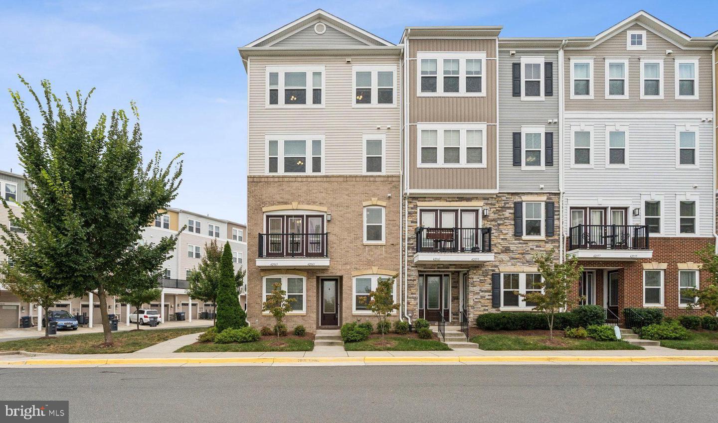 42063 BERKLEY HILL TER, ALDIE, Virginia 20105, 3 Bedrooms Bedrooms, ,2 BathroomsBathrooms,Residential,For sale,42063 BERKLEY HILL TER,VALO2105214 MLS # VALO2105214