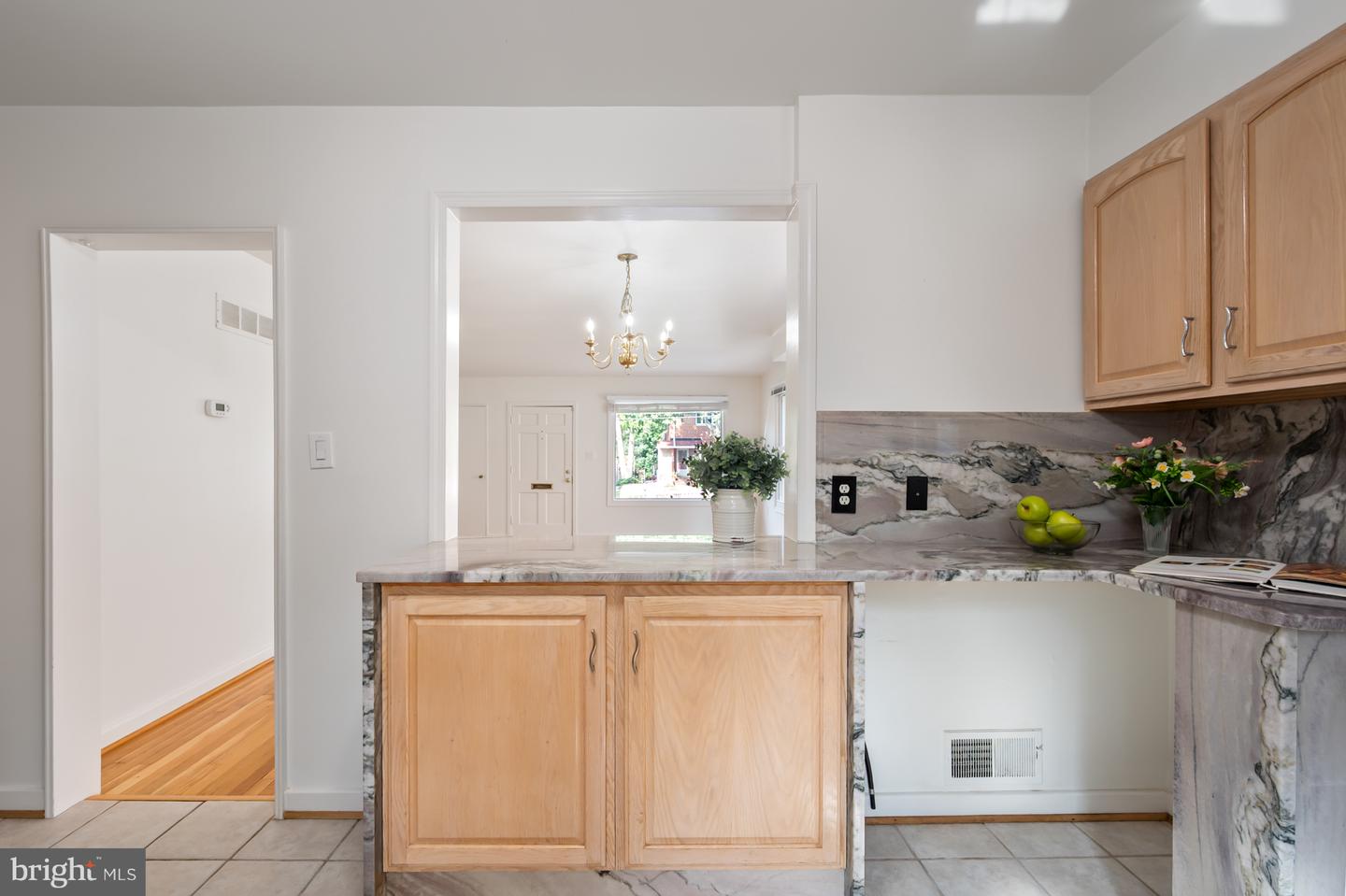 133 E TAYLOR RUN PKWY, ALEXANDRIA, Virginia 22314, 3 Bedrooms Bedrooms, ,2 BathroomsBathrooms,Residential,For sale,133 E TAYLOR RUN PKWY,VAAX2048932 MLS # VAAX2048932