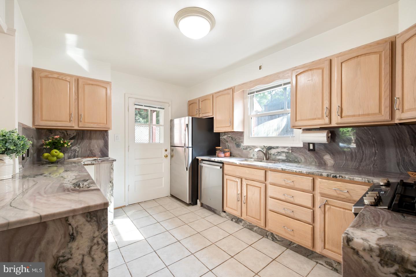 133 E TAYLOR RUN PKWY, ALEXANDRIA, Virginia 22314, 3 Bedrooms Bedrooms, ,2 BathroomsBathrooms,Residential,For sale,133 E TAYLOR RUN PKWY,VAAX2048932 MLS # VAAX2048932