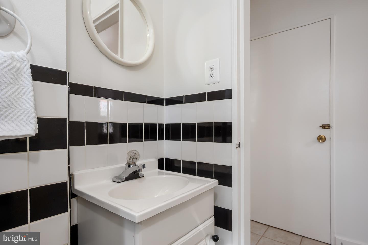 133 E TAYLOR RUN PKWY, ALEXANDRIA, Virginia 22314, 3 Bedrooms Bedrooms, ,2 BathroomsBathrooms,Residential,For sale,133 E TAYLOR RUN PKWY,VAAX2048932 MLS # VAAX2048932