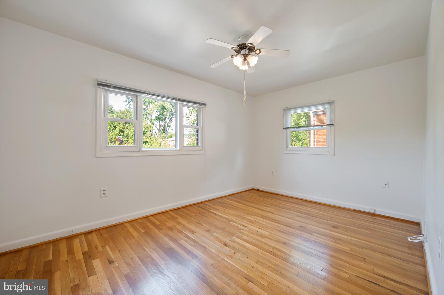 133 E TAYLOR RUN PKWY, ALEXANDRIA, Virginia 22314, 3 Bedrooms Bedrooms, ,2 BathroomsBathrooms,Residential,For sale,133 E TAYLOR RUN PKWY,VAAX2048932 MLS # VAAX2048932