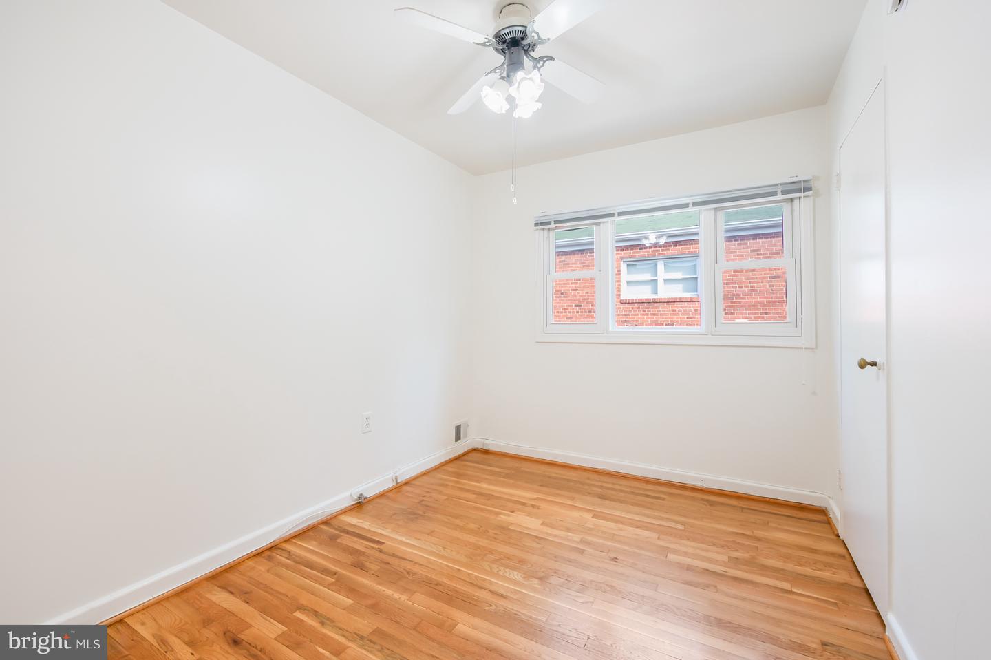 133 E TAYLOR RUN PKWY, ALEXANDRIA, Virginia 22314, 3 Bedrooms Bedrooms, ,2 BathroomsBathrooms,Residential,For sale,133 E TAYLOR RUN PKWY,VAAX2048932 MLS # VAAX2048932