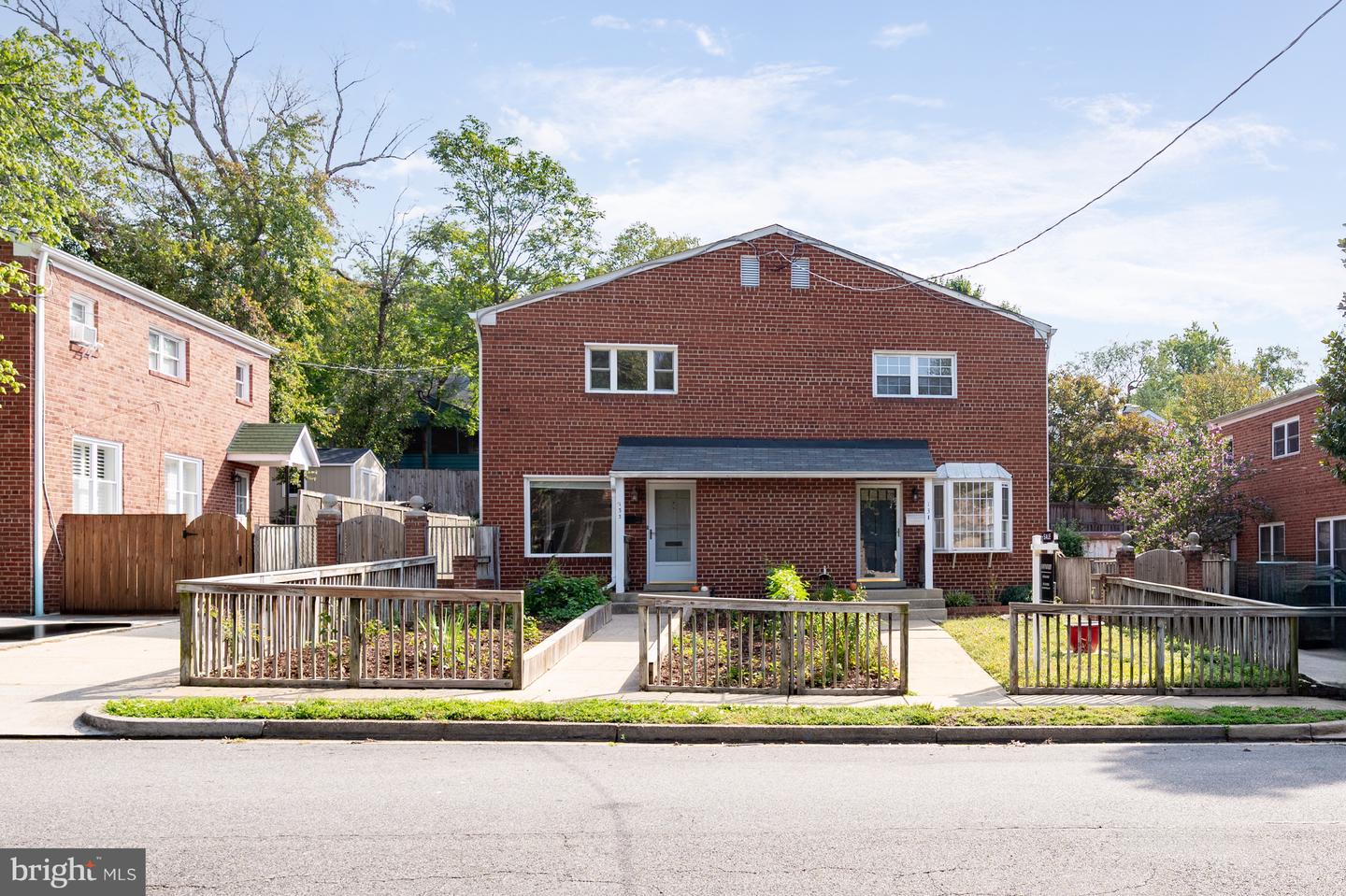 133 E TAYLOR RUN PKWY, ALEXANDRIA, Virginia 22314, 3 Bedrooms Bedrooms, ,2 BathroomsBathrooms,Residential,For sale,133 E TAYLOR RUN PKWY,VAAX2048932 MLS # VAAX2048932