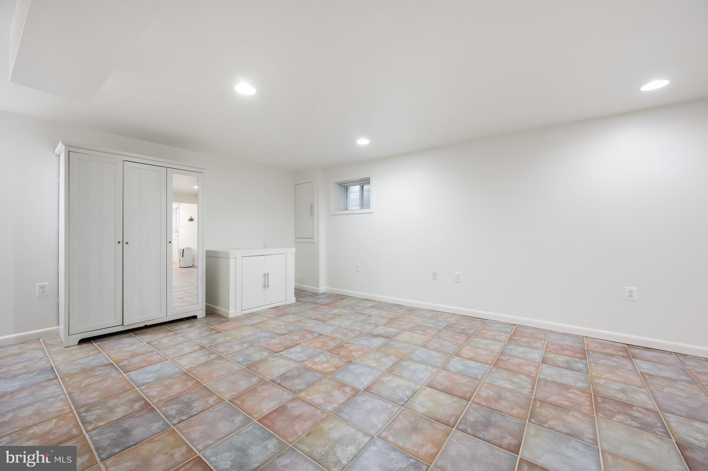 133 E TAYLOR RUN PKWY, ALEXANDRIA, Virginia 22314, 3 Bedrooms Bedrooms, ,2 BathroomsBathrooms,Residential,For sale,133 E TAYLOR RUN PKWY,VAAX2048932 MLS # VAAX2048932