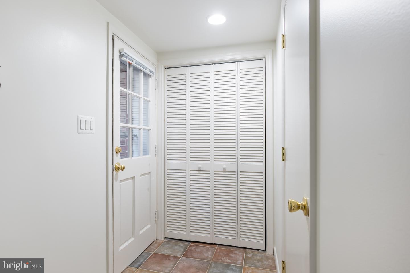 133 E TAYLOR RUN PKWY, ALEXANDRIA, Virginia 22314, 3 Bedrooms Bedrooms, ,2 BathroomsBathrooms,Residential,For sale,133 E TAYLOR RUN PKWY,VAAX2048932 MLS # VAAX2048932