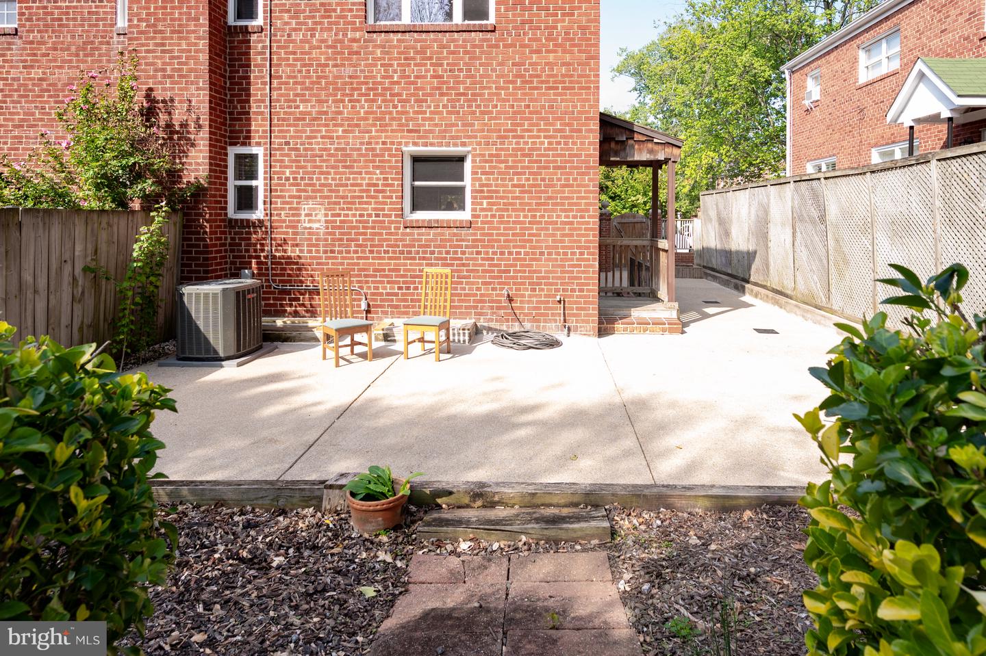 133 E TAYLOR RUN PKWY, ALEXANDRIA, Virginia 22314, 3 Bedrooms Bedrooms, ,2 BathroomsBathrooms,Residential,For sale,133 E TAYLOR RUN PKWY,VAAX2048932 MLS # VAAX2048932