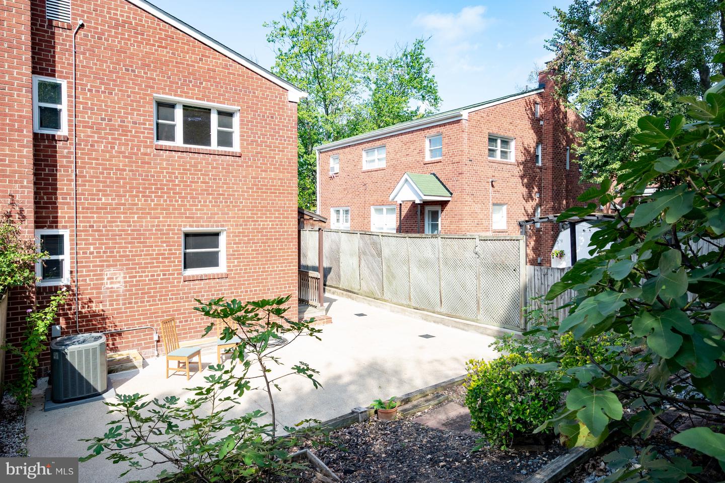 133 E TAYLOR RUN PKWY, ALEXANDRIA, Virginia 22314, 3 Bedrooms Bedrooms, ,2 BathroomsBathrooms,Residential,For sale,133 E TAYLOR RUN PKWY,VAAX2048932 MLS # VAAX2048932