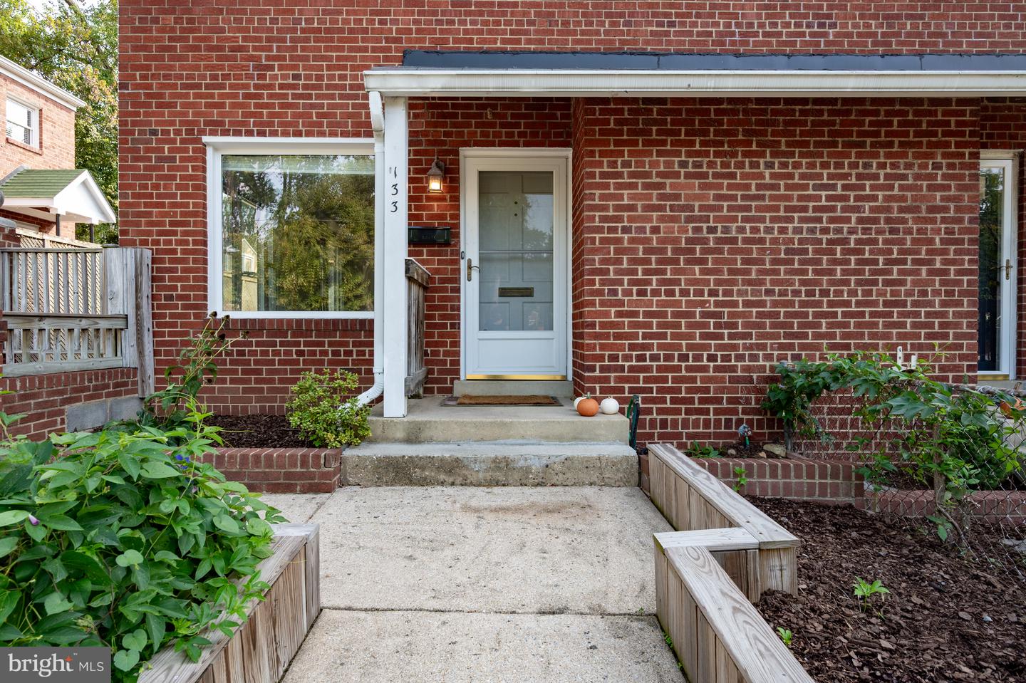 133 E TAYLOR RUN PKWY, ALEXANDRIA, Virginia 22314, 3 Bedrooms Bedrooms, ,2 BathroomsBathrooms,Residential,For sale,133 E TAYLOR RUN PKWY,VAAX2048932 MLS # VAAX2048932