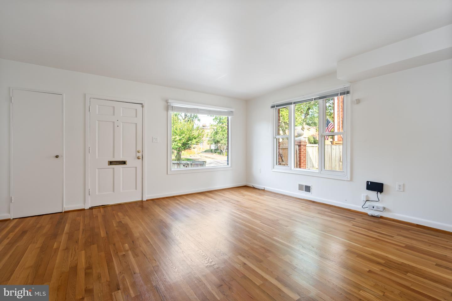 133 E TAYLOR RUN PKWY, ALEXANDRIA, Virginia 22314, 3 Bedrooms Bedrooms, ,2 BathroomsBathrooms,Residential,For sale,133 E TAYLOR RUN PKWY,VAAX2048932 MLS # VAAX2048932
