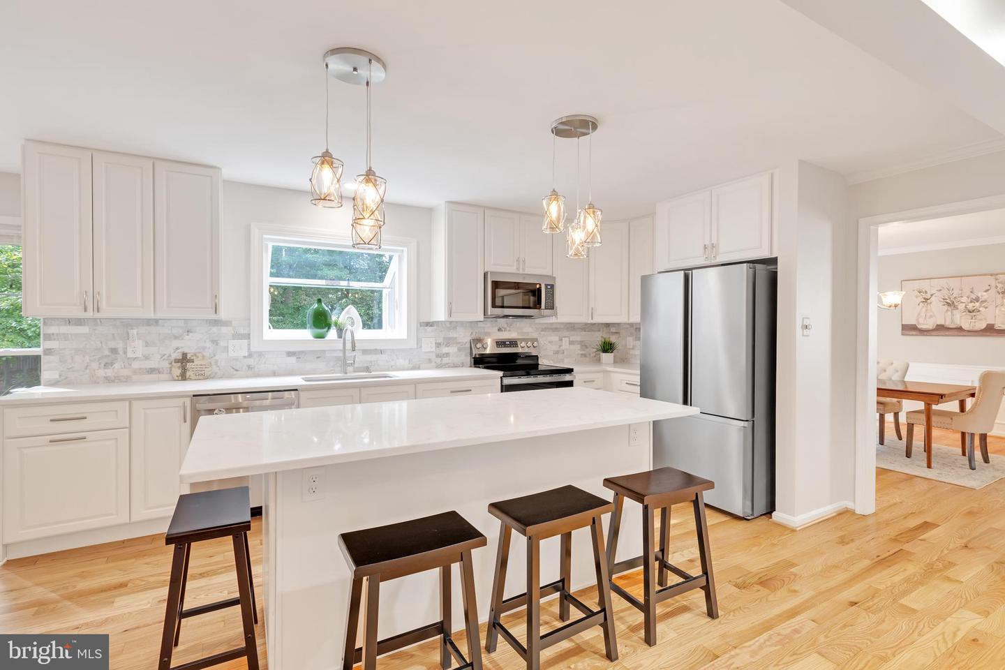 8106 OAK HOLLOW CT, FAIRFAX STATION, Virginia 22039, 5 Bedrooms Bedrooms, ,3 BathroomsBathrooms,Residential,For sale,8106 OAK HOLLOW CT,VAFX2263560 MLS # VAFX2263560