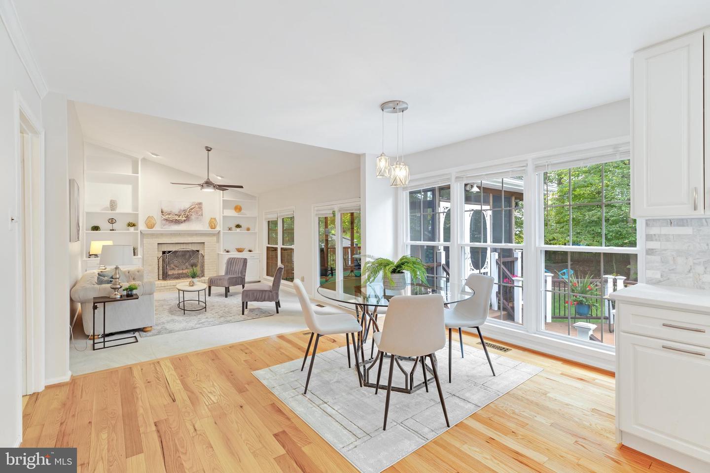 8106 OAK HOLLOW CT, FAIRFAX STATION, Virginia 22039, 5 Bedrooms Bedrooms, ,3 BathroomsBathrooms,Residential,For sale,8106 OAK HOLLOW CT,VAFX2263560 MLS # VAFX2263560