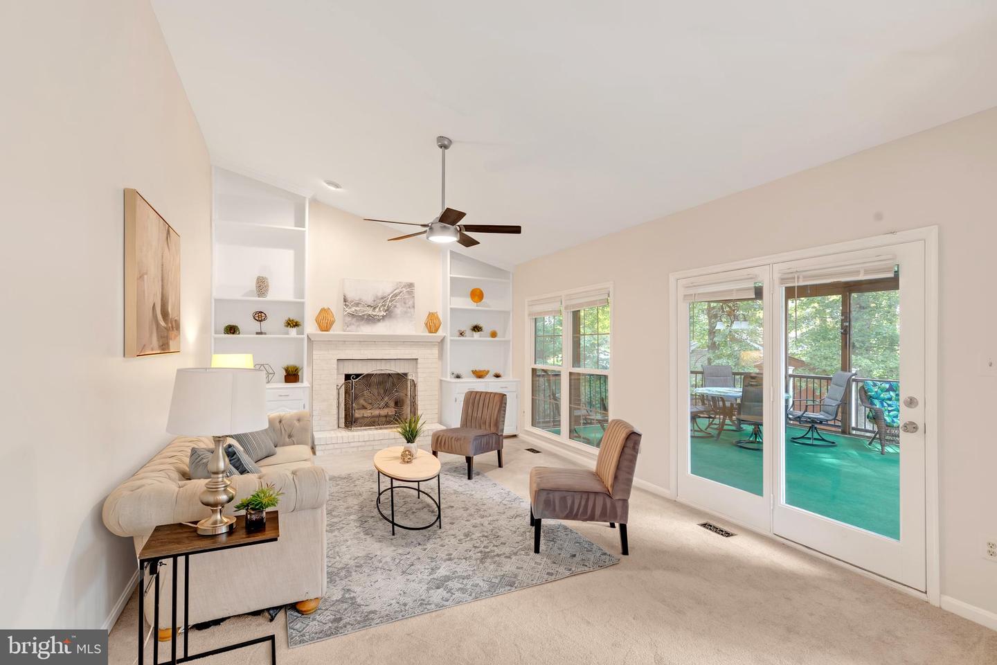 8106 OAK HOLLOW CT, FAIRFAX STATION, Virginia 22039, 5 Bedrooms Bedrooms, ,3 BathroomsBathrooms,Residential,For sale,8106 OAK HOLLOW CT,VAFX2263560 MLS # VAFX2263560