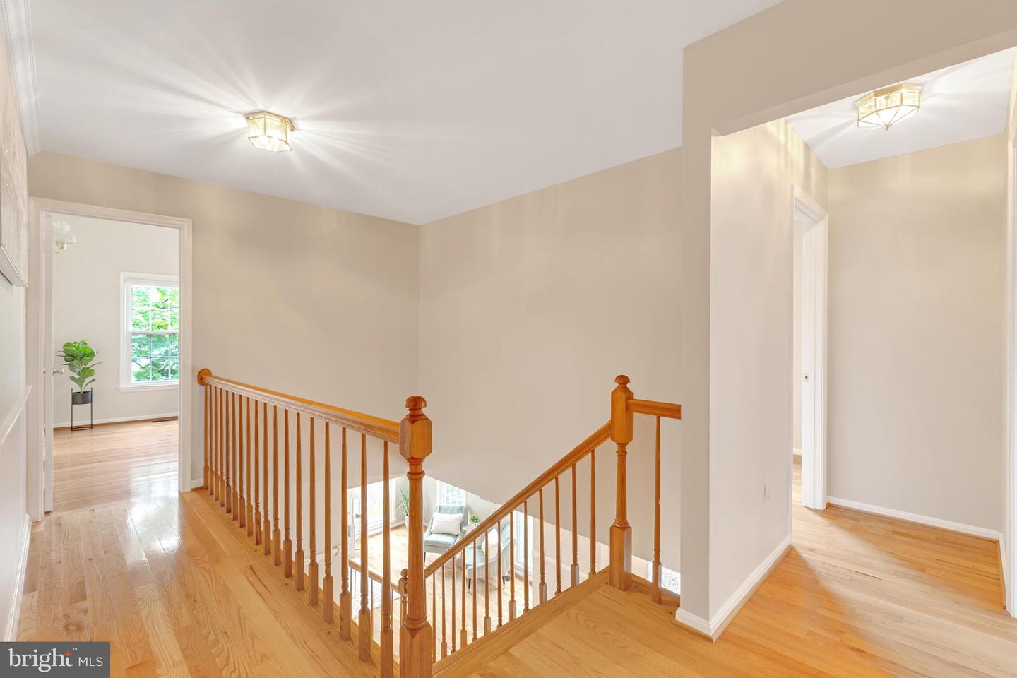 8106 OAK HOLLOW CT, FAIRFAX STATION, Virginia 22039, 5 Bedrooms Bedrooms, ,3 BathroomsBathrooms,Residential,For sale,8106 OAK HOLLOW CT,VAFX2263560 MLS # VAFX2263560
