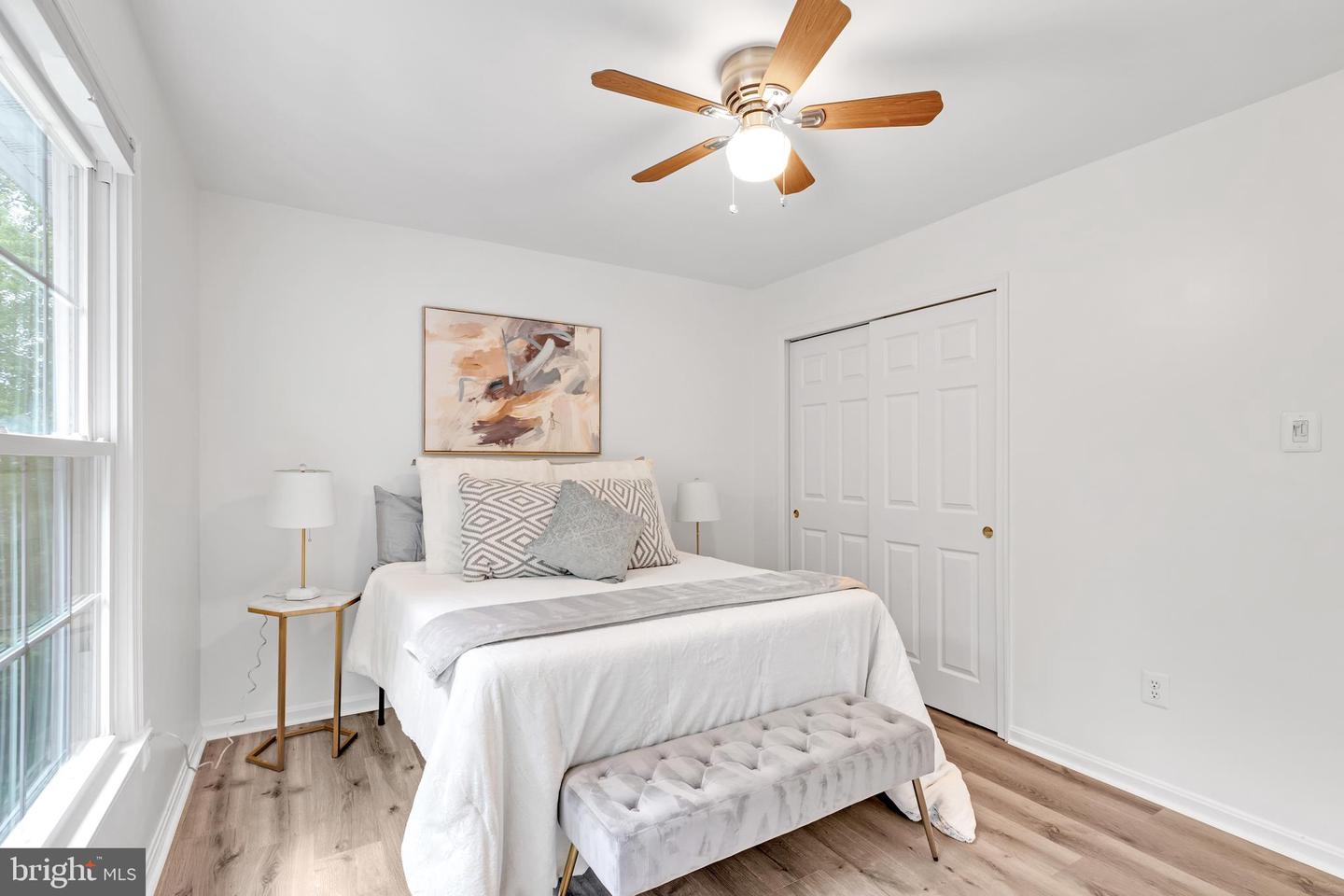 8106 OAK HOLLOW CT, FAIRFAX STATION, Virginia 22039, 5 Bedrooms Bedrooms, ,3 BathroomsBathrooms,Residential,For sale,8106 OAK HOLLOW CT,VAFX2263560 MLS # VAFX2263560