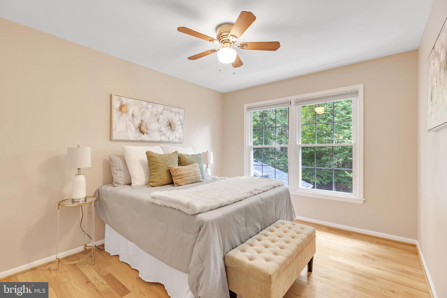 8106 OAK HOLLOW CT, FAIRFAX STATION, Virginia 22039, 5 Bedrooms Bedrooms, ,3 BathroomsBathrooms,Residential,For sale,8106 OAK HOLLOW CT,VAFX2263560 MLS # VAFX2263560
