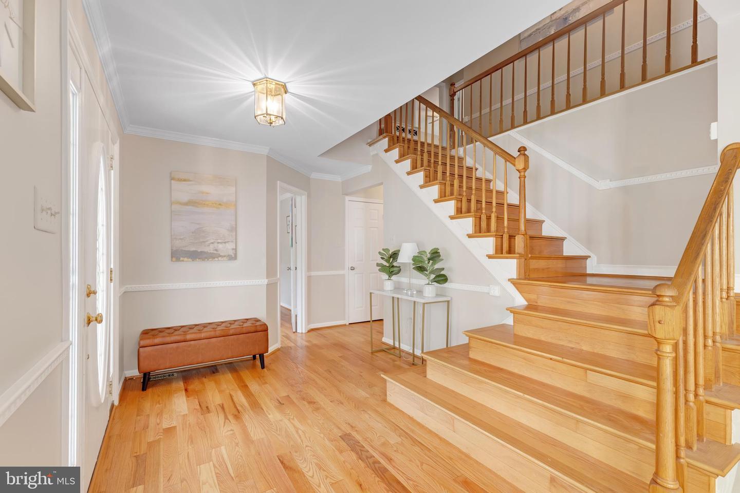 8106 OAK HOLLOW CT, FAIRFAX STATION, Virginia 22039, 5 Bedrooms Bedrooms, ,3 BathroomsBathrooms,Residential,For sale,8106 OAK HOLLOW CT,VAFX2263560 MLS # VAFX2263560