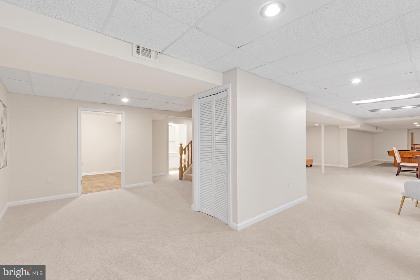 8106 OAK HOLLOW CT, FAIRFAX STATION, Virginia 22039, 5 Bedrooms Bedrooms, ,3 BathroomsBathrooms,Residential,For sale,8106 OAK HOLLOW CT,VAFX2263560 MLS # VAFX2263560