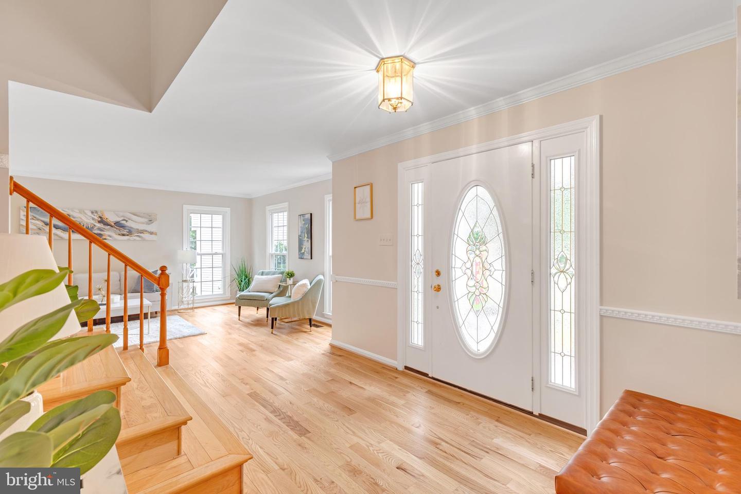 8106 OAK HOLLOW CT, FAIRFAX STATION, Virginia 22039, 5 Bedrooms Bedrooms, ,3 BathroomsBathrooms,Residential,For sale,8106 OAK HOLLOW CT,VAFX2263560 MLS # VAFX2263560