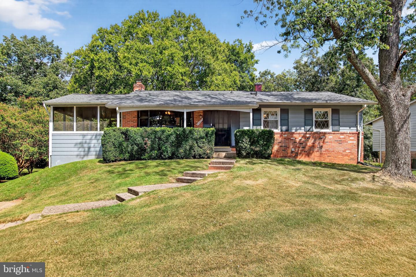 7374 ROXBURY AVE, MANASSAS, Virginia 20109, 4 Bedrooms Bedrooms, 8 Rooms Rooms,3 BathroomsBathrooms,Residential,For sale,7374 ROXBURY AVE,VAPW2102884 MLS # VAPW2102884