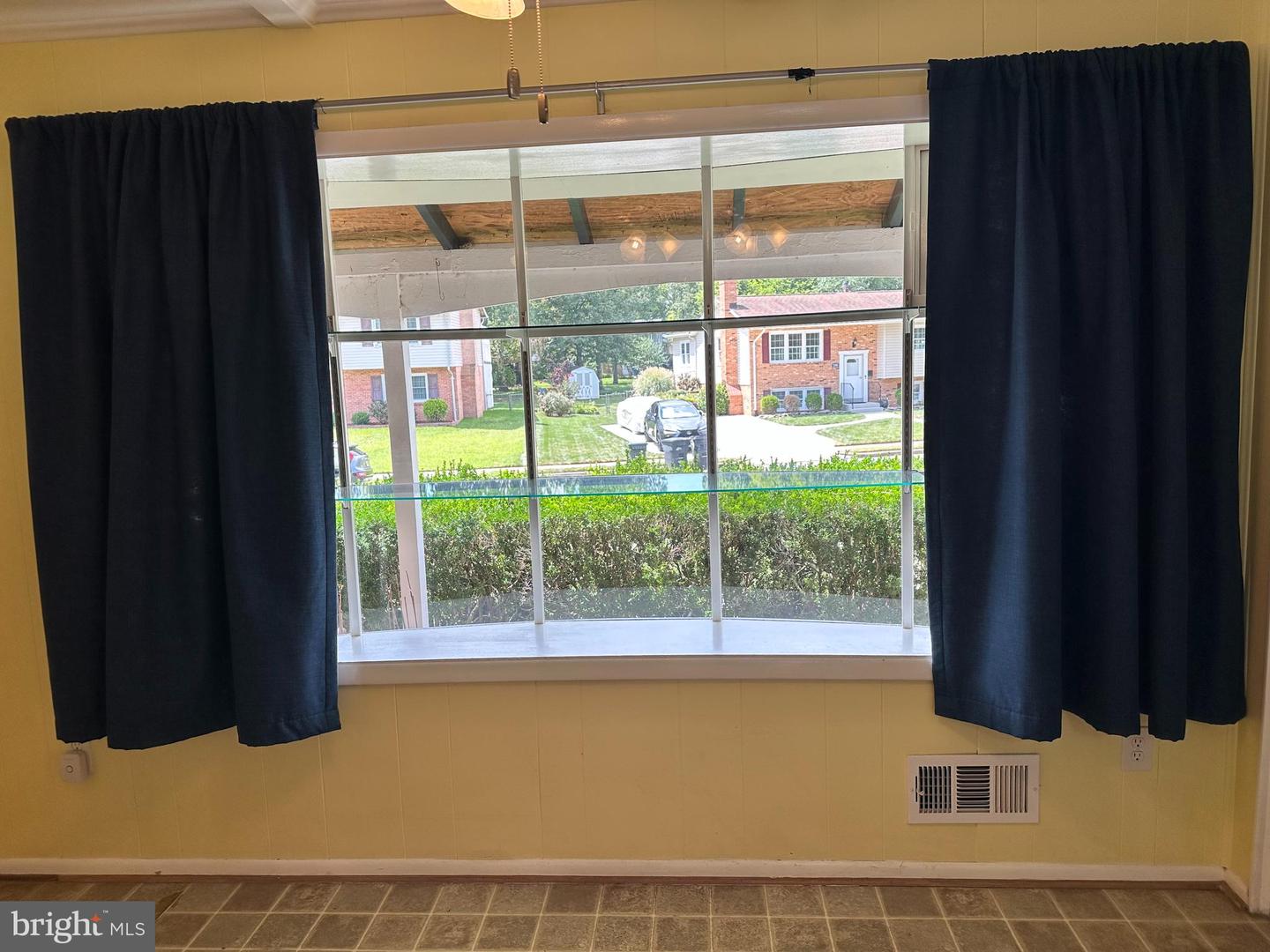 7374 ROXBURY AVE, MANASSAS, Virginia 20109, 4 Bedrooms Bedrooms, 8 Rooms Rooms,3 BathroomsBathrooms,Residential,For sale,7374 ROXBURY AVE,VAPW2102884 MLS # VAPW2102884