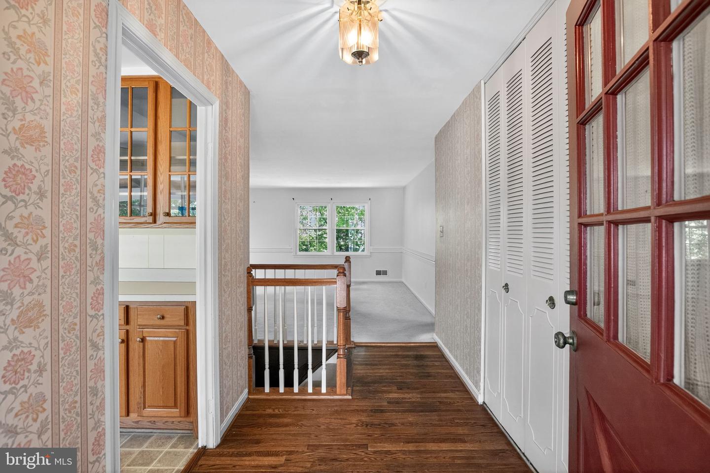 7374 ROXBURY AVE, MANASSAS, Virginia 20109, 4 Bedrooms Bedrooms, 8 Rooms Rooms,3 BathroomsBathrooms,Residential,For sale,7374 ROXBURY AVE,VAPW2102884 MLS # VAPW2102884