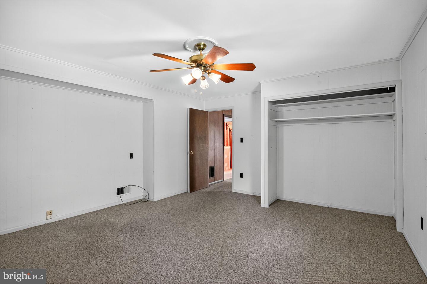 7374 ROXBURY AVE, MANASSAS, Virginia 20109, 4 Bedrooms Bedrooms, 8 Rooms Rooms,3 BathroomsBathrooms,Residential,For sale,7374 ROXBURY AVE,VAPW2102884 MLS # VAPW2102884