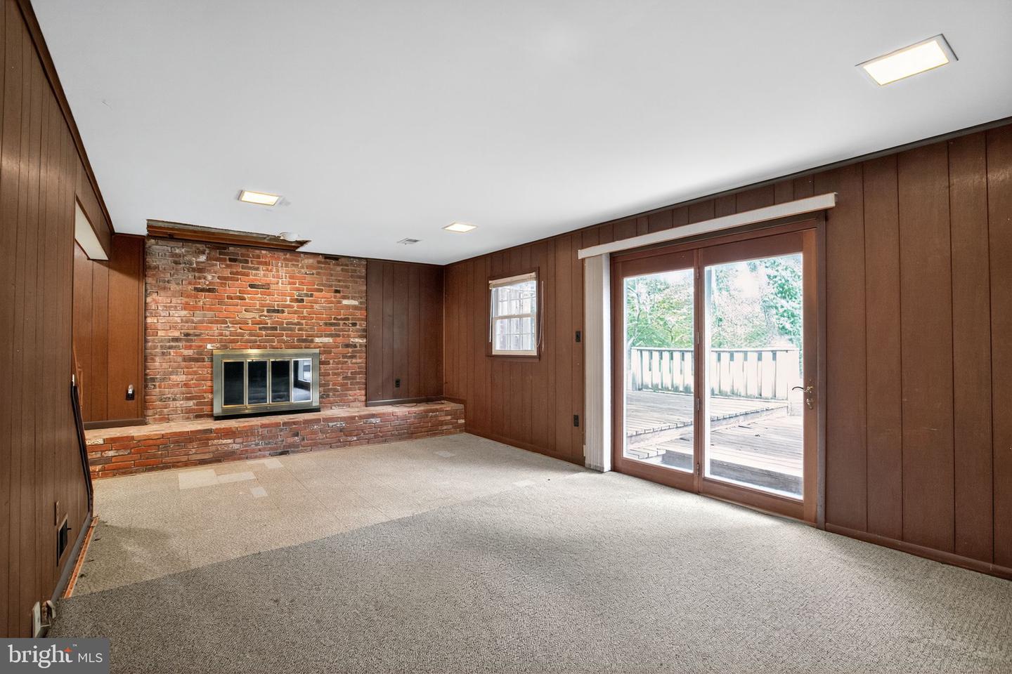7374 ROXBURY AVE, MANASSAS, Virginia 20109, 4 Bedrooms Bedrooms, 8 Rooms Rooms,3 BathroomsBathrooms,Residential,For sale,7374 ROXBURY AVE,VAPW2102884 MLS # VAPW2102884
