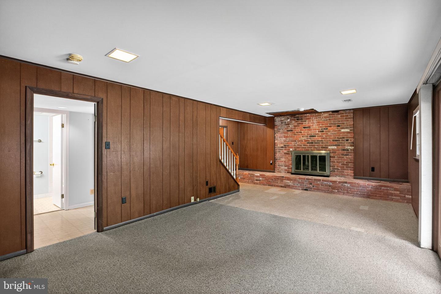 7374 ROXBURY AVE, MANASSAS, Virginia 20109, 4 Bedrooms Bedrooms, 8 Rooms Rooms,3 BathroomsBathrooms,Residential,For sale,7374 ROXBURY AVE,VAPW2102884 MLS # VAPW2102884