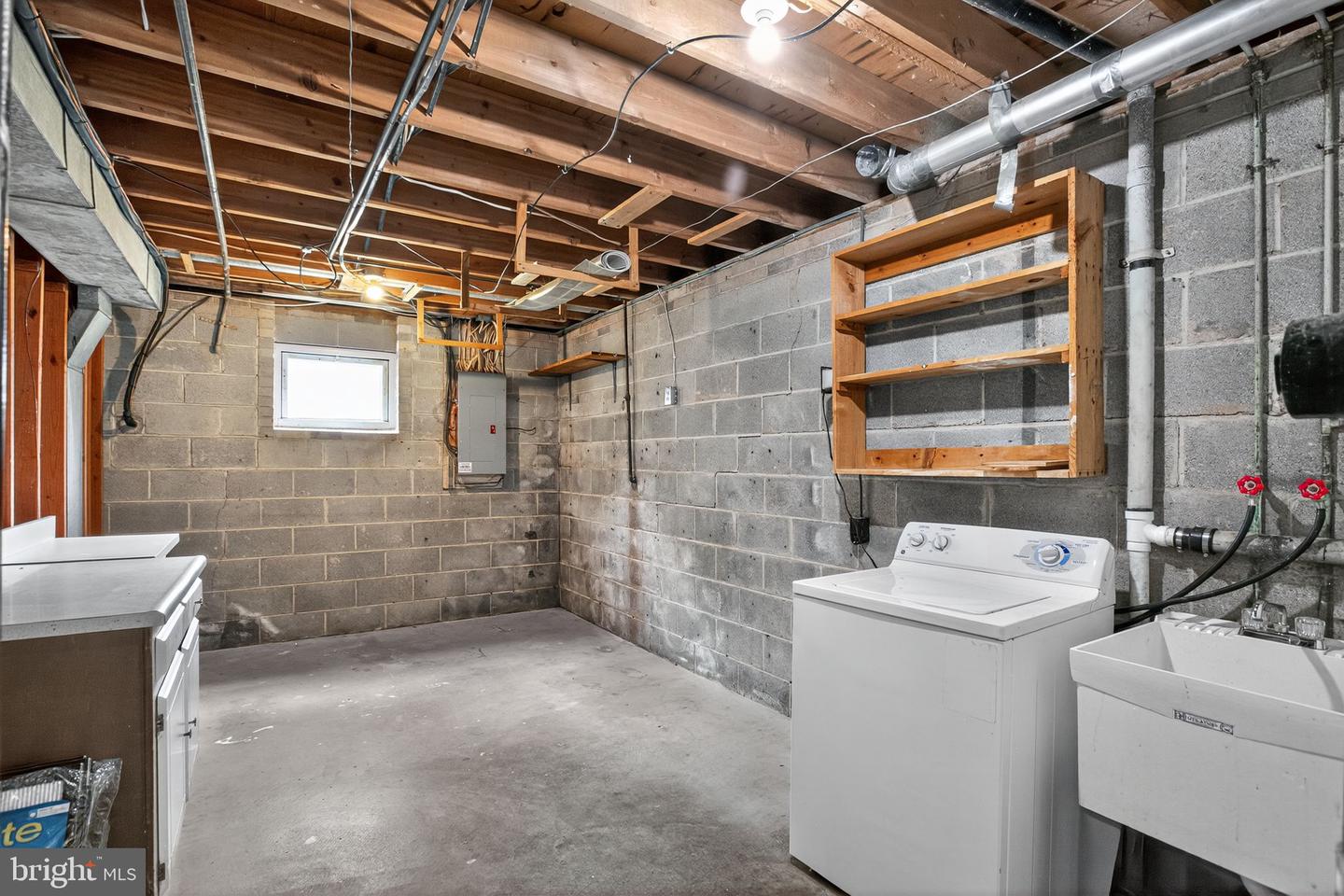 7374 ROXBURY AVE, MANASSAS, Virginia 20109, 4 Bedrooms Bedrooms, 8 Rooms Rooms,3 BathroomsBathrooms,Residential,For sale,7374 ROXBURY AVE,VAPW2102884 MLS # VAPW2102884