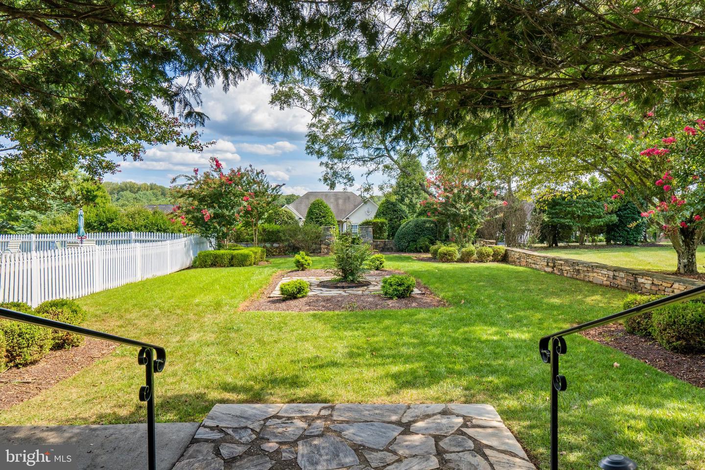 6704 HOLLY FARM LN #UNIT 109, WARRENTON, Virginia 20187, 2 Bedrooms Bedrooms, ,2 BathroomsBathrooms,Residential,For sale,6704 HOLLY FARM LN #UNIT 109,VAFQ2018114 MLS # VAFQ2018114