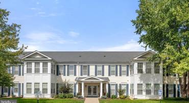 6704 HOLLY FARM LN #UNIT 109, WARRENTON, Virginia 20187, 2 Bedrooms Bedrooms, ,2 BathroomsBathrooms,Residential,For sale,6704 HOLLY FARM LN #UNIT 109,VAFQ2018114 MLS # VAFQ2018114