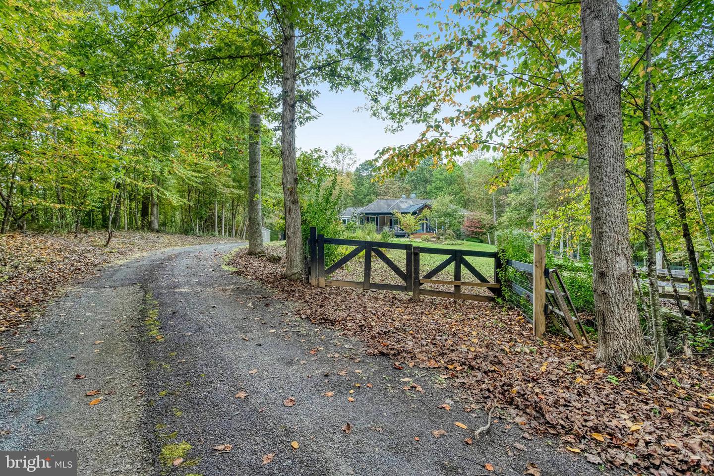 5536 KEYSER RD, HUME, Virginia 22639, 4 Bedrooms Bedrooms, 15 Rooms Rooms,3 BathroomsBathrooms,Residential,For sale,5536 KEYSER RD,VAFQ2018126 MLS # VAFQ2018126