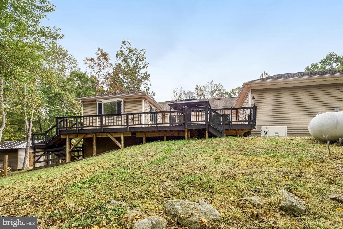 5536 KEYSER RD, HUME, Virginia 22639, 4 Bedrooms Bedrooms, 15 Rooms Rooms,3 BathroomsBathrooms,Residential,For sale,5536 KEYSER RD,VAFQ2018126 MLS # VAFQ2018126