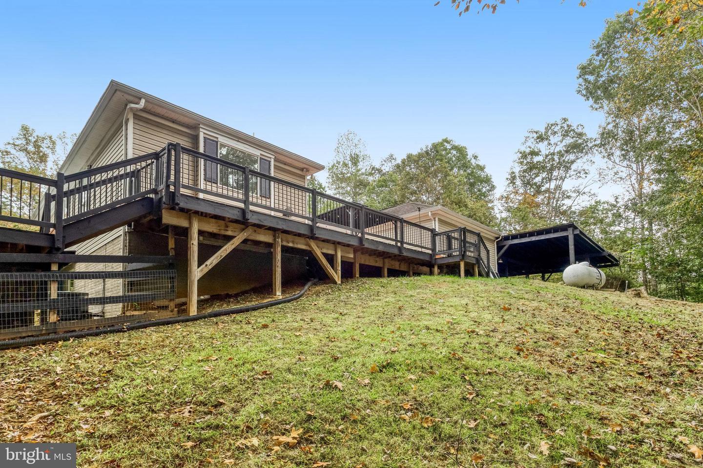 5536 KEYSER RD, HUME, Virginia 22639, 4 Bedrooms Bedrooms, 15 Rooms Rooms,3 BathroomsBathrooms,Residential,For sale,5536 KEYSER RD,VAFQ2018126 MLS # VAFQ2018126