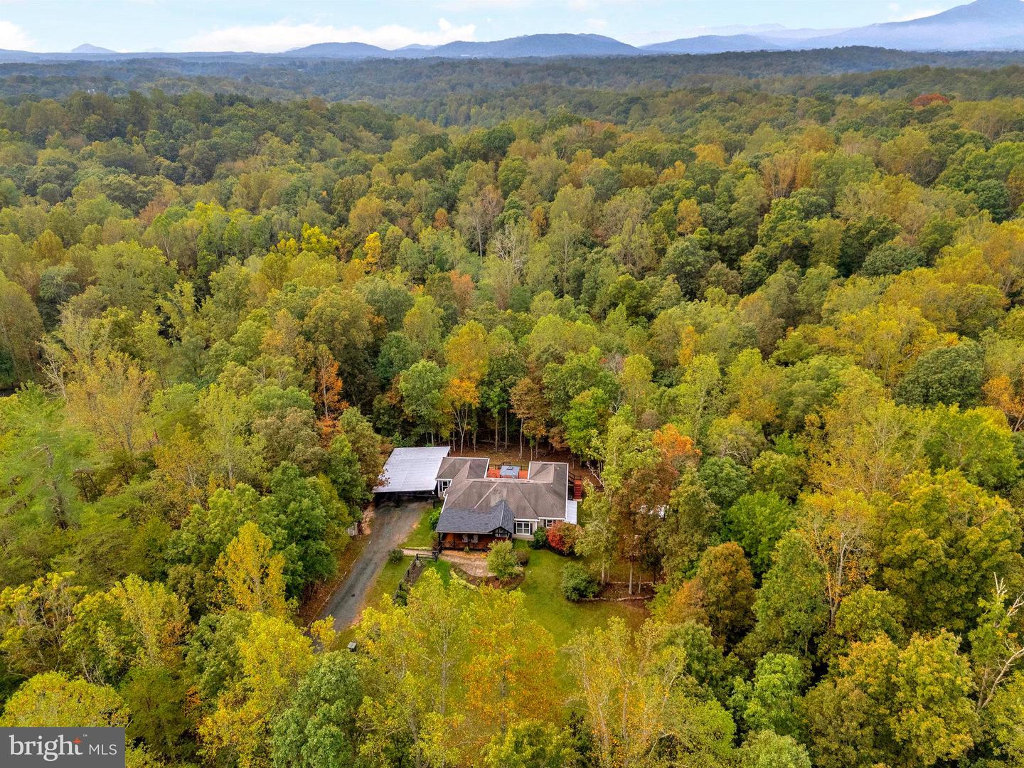 5536 KEYSER RD, HUME, Virginia 22639, 4 Bedrooms Bedrooms, 15 Rooms Rooms,3 BathroomsBathrooms,Residential,For sale,5536 KEYSER RD,VAFQ2018126 MLS # VAFQ2018126