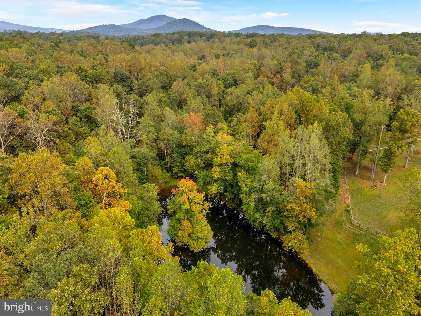 5536 KEYSER RD, HUME, Virginia 22639, 4 Bedrooms Bedrooms, 15 Rooms Rooms,3 BathroomsBathrooms,Residential,For sale,5536 KEYSER RD,VAFQ2018126 MLS # VAFQ2018126